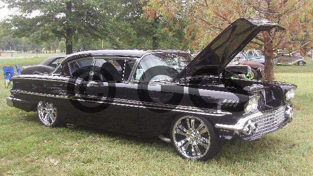 Product picture River Run car show 2011 0408